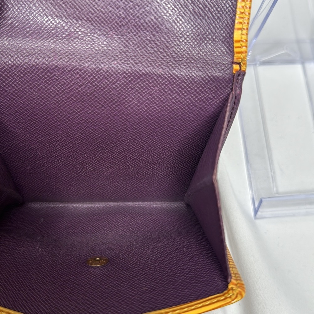 Louis Vuitton Tri-Fold Yellow/Purple Epi Leather Wallet | Unisex | Pre-Owned | - Picture 11 of 11
